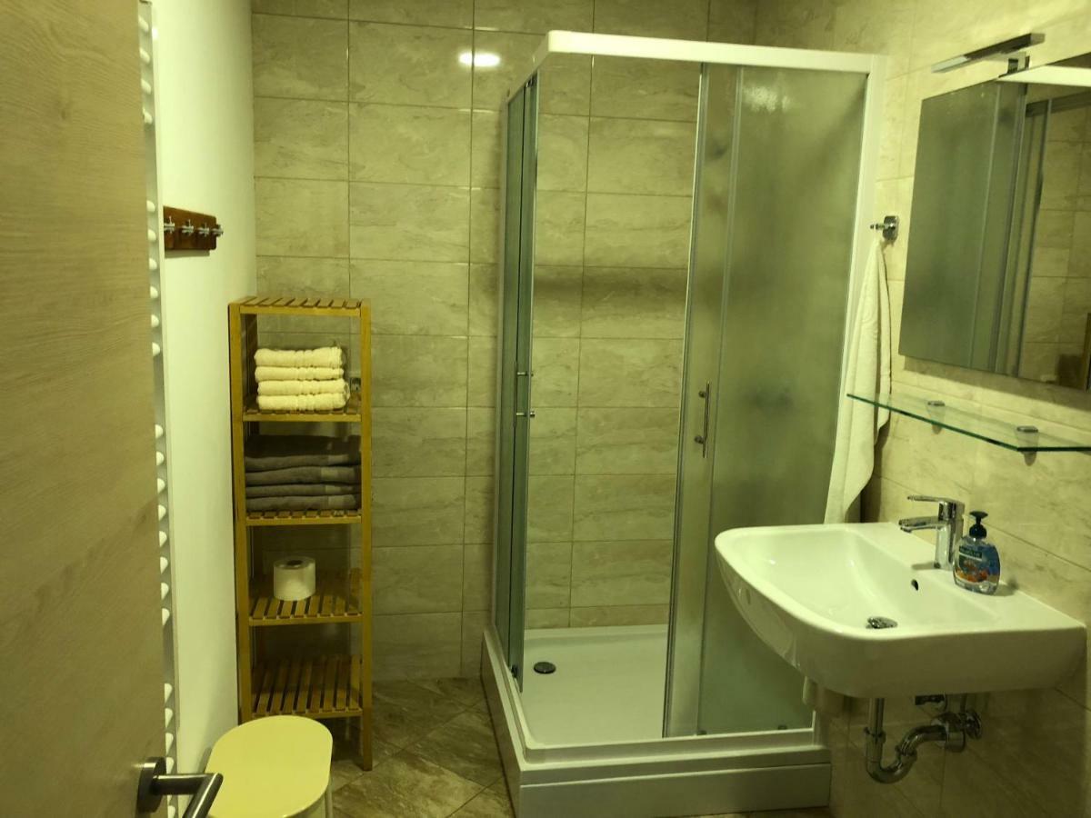 Apartma Linhartov Trg Radovljica Ngoại thất bức ảnh